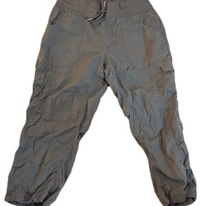 The North Face Women's Gray Cargo Jogger Pants Size Medium